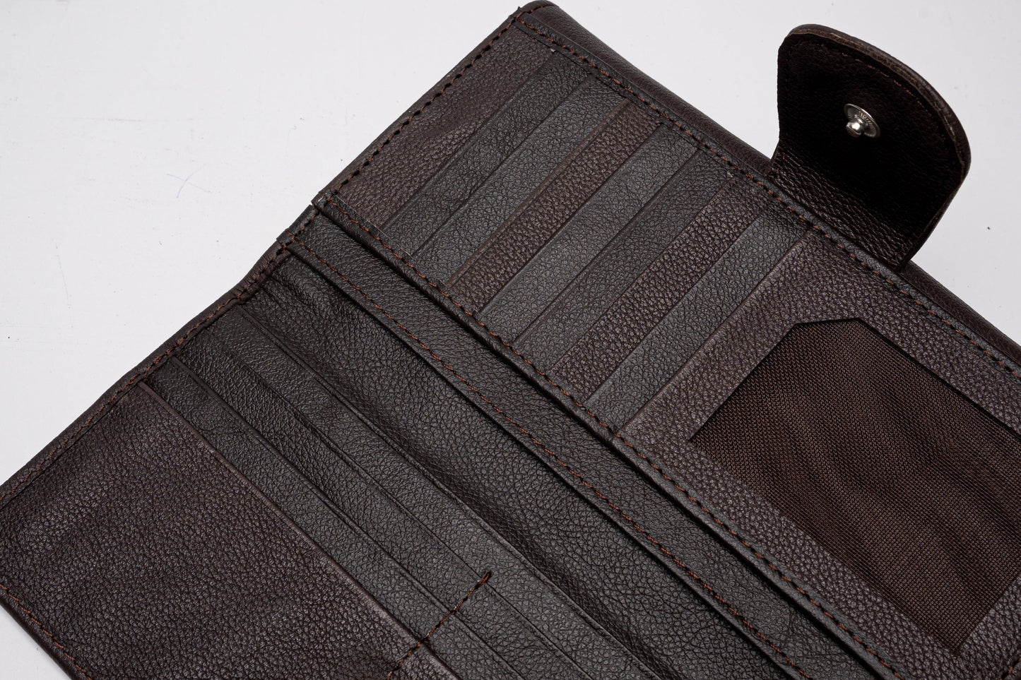 Women's Full-Grain Leather Tab Wallet | Slim Bifold Organizer